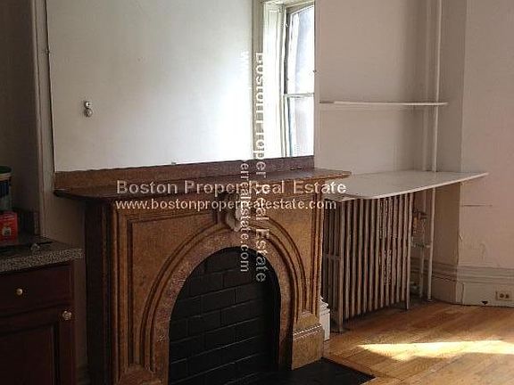 3rd image of 9 Marlborough St #311