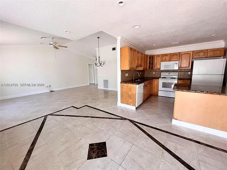 9554 Biscayne Park Ct #9554 — Photo 6