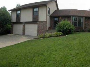 1713 Del Oso Dr, Emporia, KS 66801