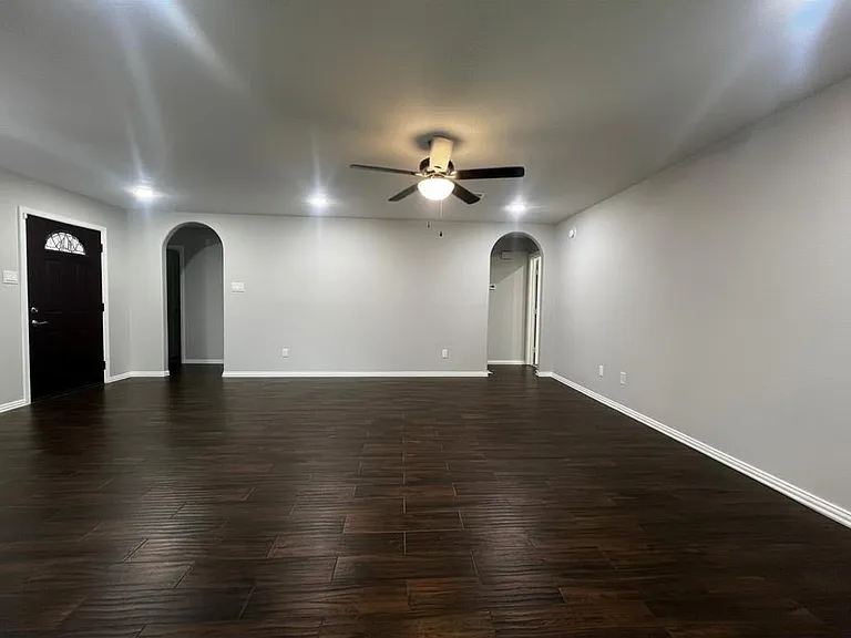 25314 Laurel Green St — Photo 6