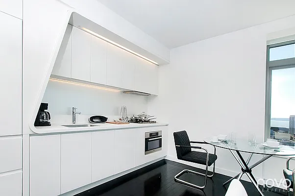 Rented by NOVO | media 82