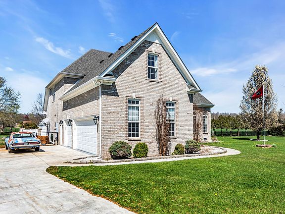 4th image of 260 Little Oak Dr