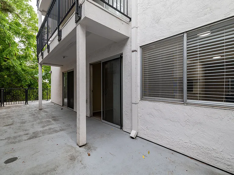 630 Mariposa — Photo 6