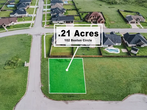 102 Boston Cir, Victoria, TX 77904