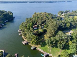 275 Elm Dr, Muscle Shoals, AL 35661