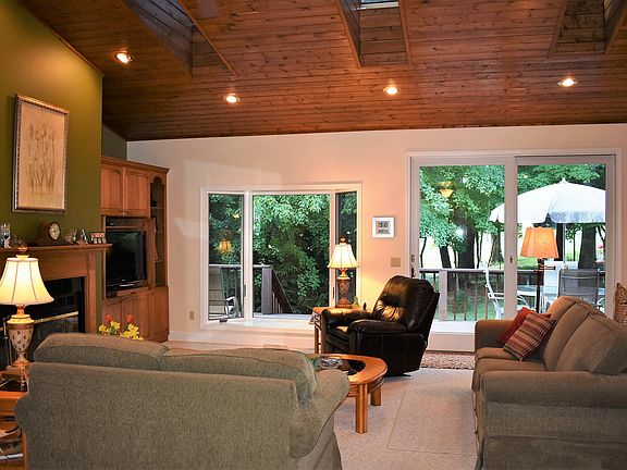 5th image of 111 Forest View Dr