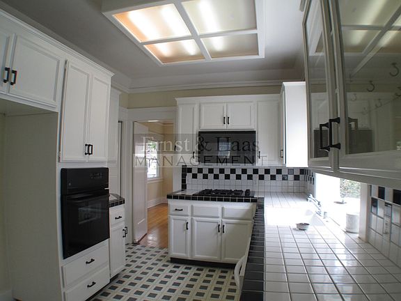 3rd image of 3356 E 1st St #3356