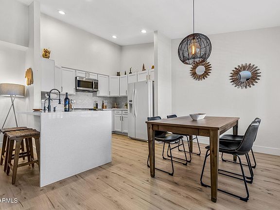 3rd image of 2805 N WALNUT HILLS Drive #33