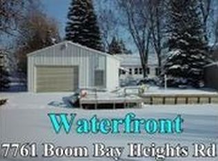 7761 Boom Bay Heights Rd, Larsen, WI 54947