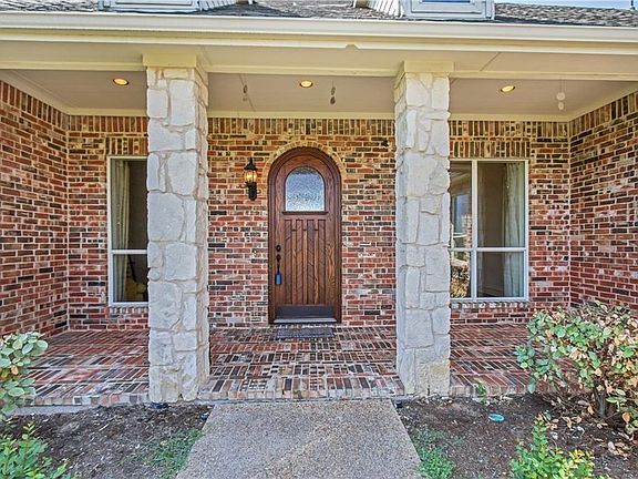2nd image of 408 Crestfield Ct