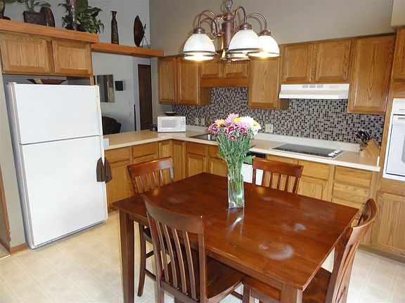 5th image of 2119 Savanna Dr #B