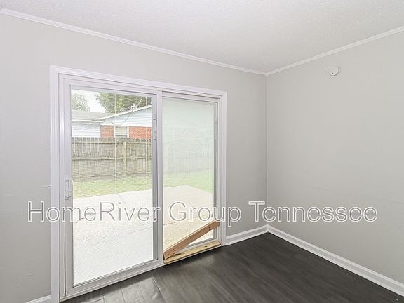 5th image of 4511 E Mallory Ave