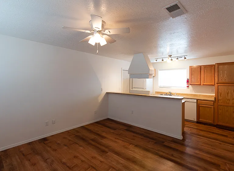 Quality, Contemporary 2 Bed 1 1/2 Bath Town Home in the North Valley — Photo 17