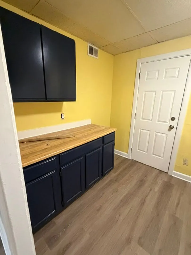 1907 Delaware Ave #3 Pittsburgh, PA 15218 — Photo 2
