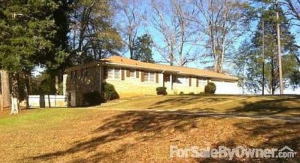Side View of the House : This shows that the house is two stories