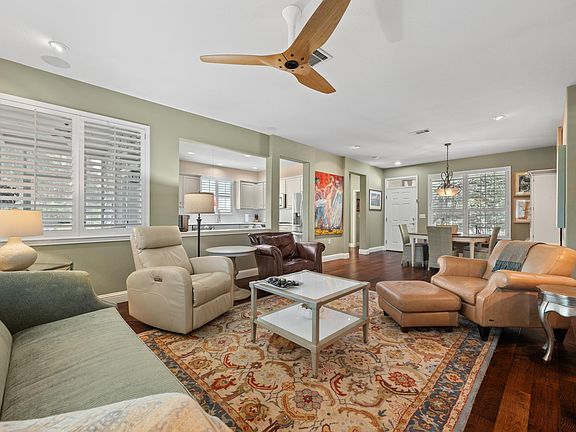 5th image of 102 Verbena Dr