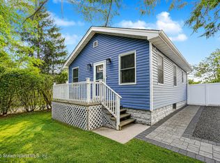 28 Weiner St, Staten Island, NY 10309