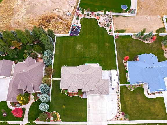 3rd image of 5257 Wild Dunes Ln