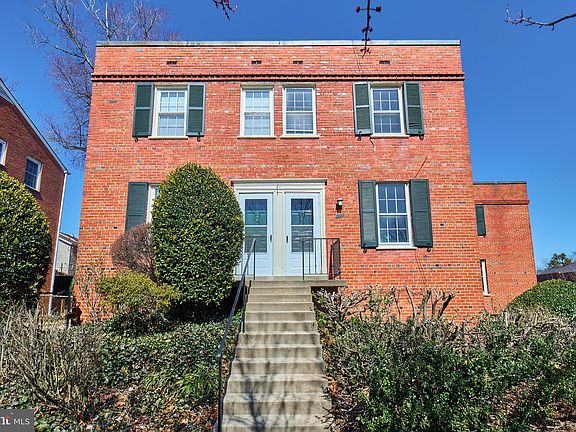 2nd image of 1300 S Cleveland St APT 369