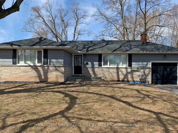 4447 Spruce Ave, Burlington, ON L7L 1M3