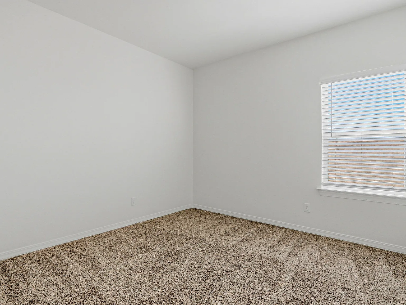905 Louisiana Downs Ave - 1 — Photo 2