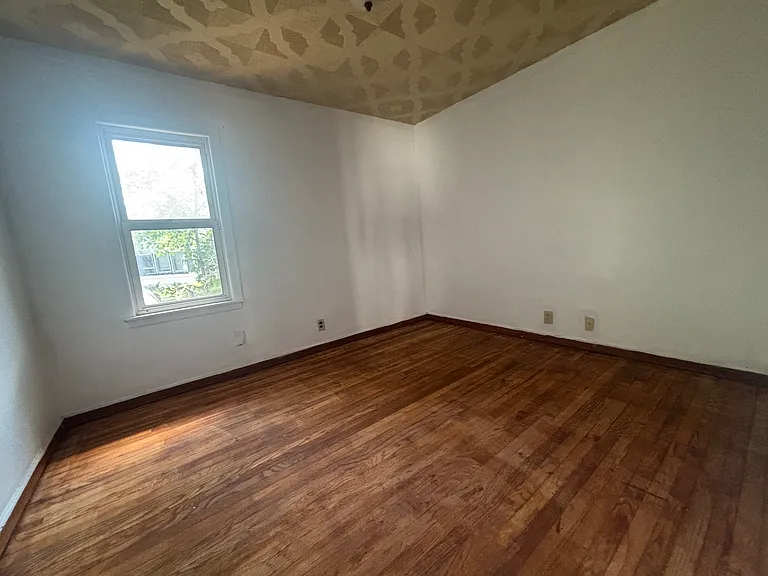 2621 Ravenswood Ct — Photo 10