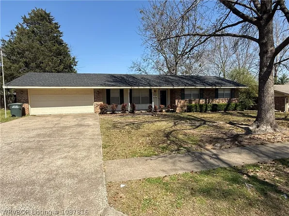 1707 E Fryar Dr, Sallisaw, OK 74955