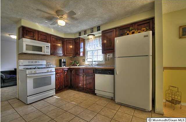 2nd image of 105 Walling Street