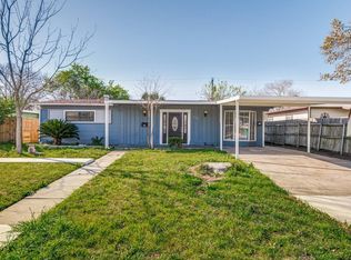 310 E Hutchins Pl #B, San Antonio, TX 78221