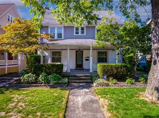 2949 Hampshire Rd, Cleveland Heights, OH 44118