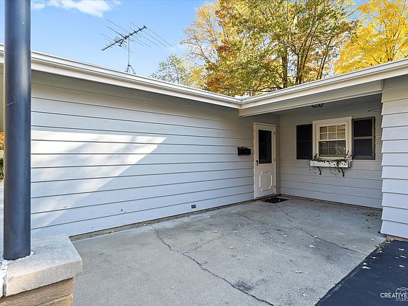 3rd image of 606 Harmony Dr