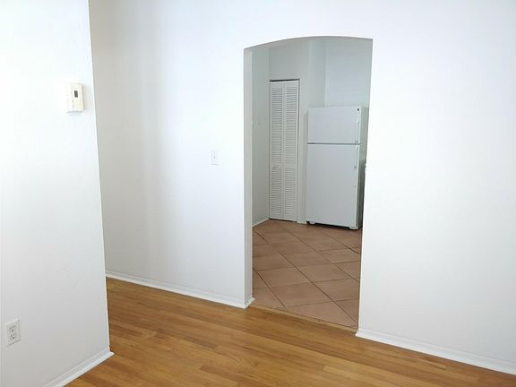 4th image of 443 Santander Ave