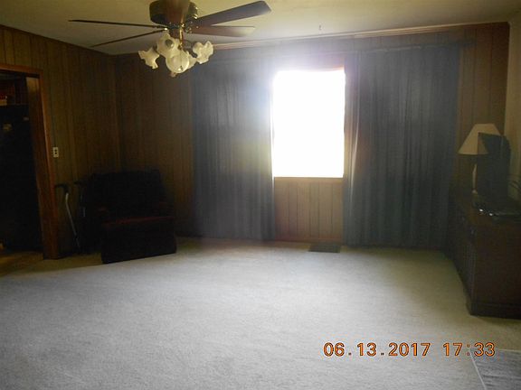 5th image of 1600 E County Road 900 N