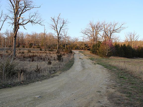 4th image of 7651 Highway 62 W