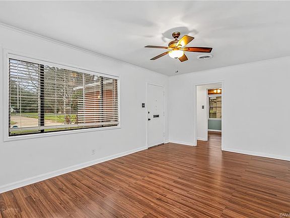 4th image of 2701 E Cavett Dr