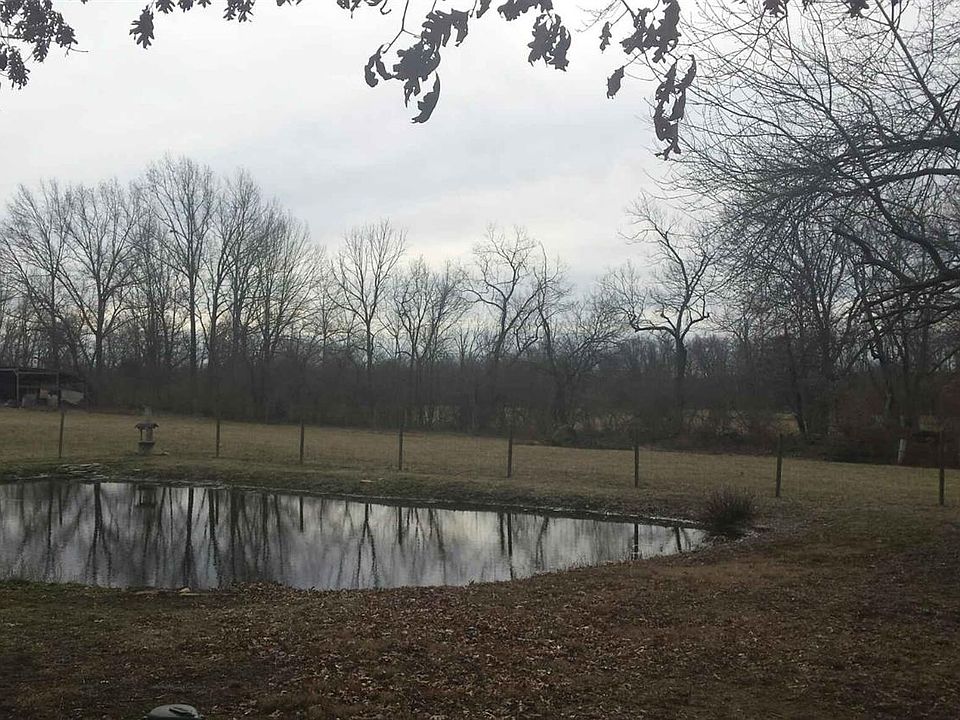2nd image of 2613 Ivy Ln