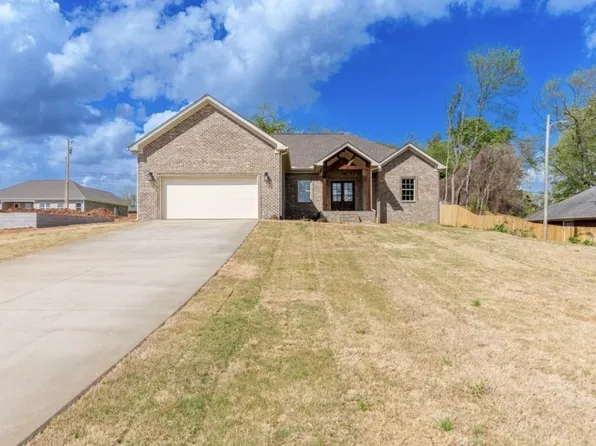 809 Michigan Ave, Muscle Shoals, AL 35661