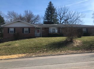 2035 Weberwood Dr, South Charleston, WV 25303