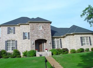 66 Oakmont Woods Dr, Jackson, TN 38305