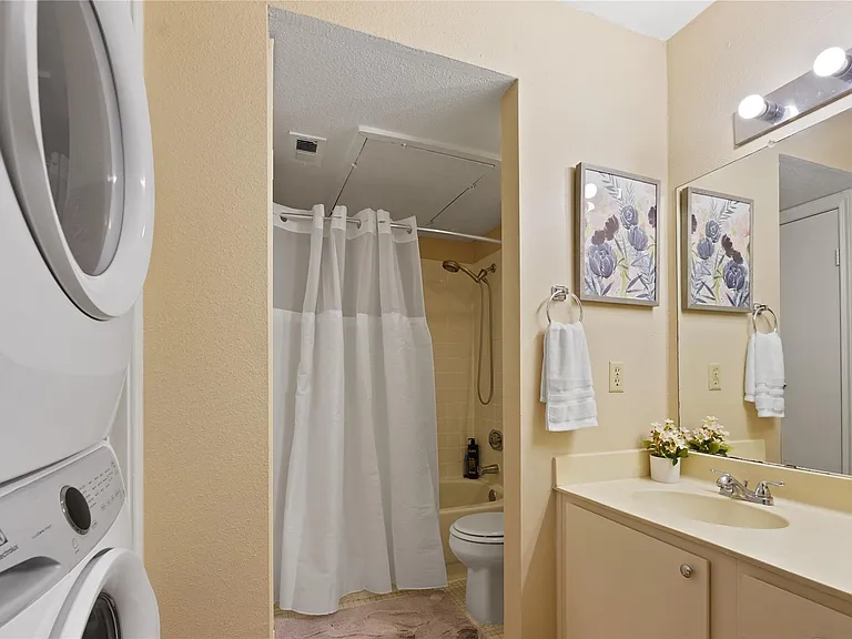 7950 N Stadium Dr #200 — Photo 3