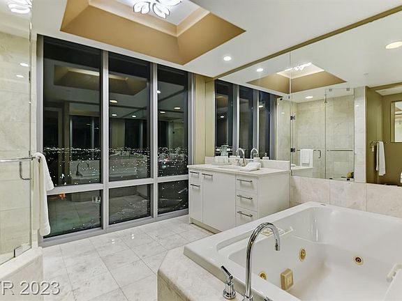 4th image of 222 Karen Ave #W1802