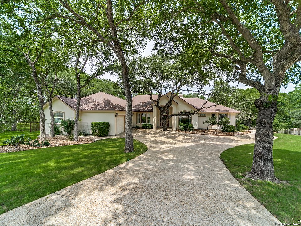 1st image of 29835 Windchime Hill