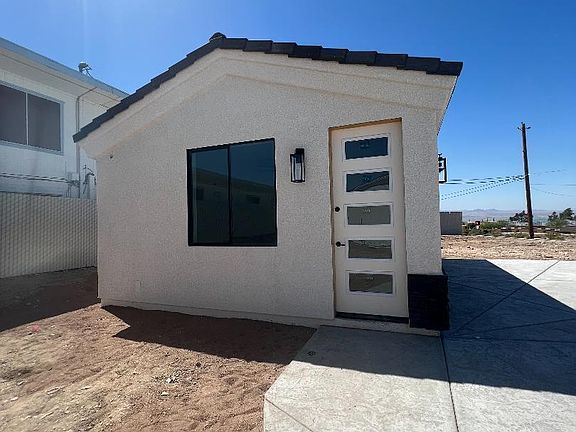 3rd image of 3024 Palisades Ln