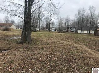 8 E Debby Dr, Paducah, KY 42003