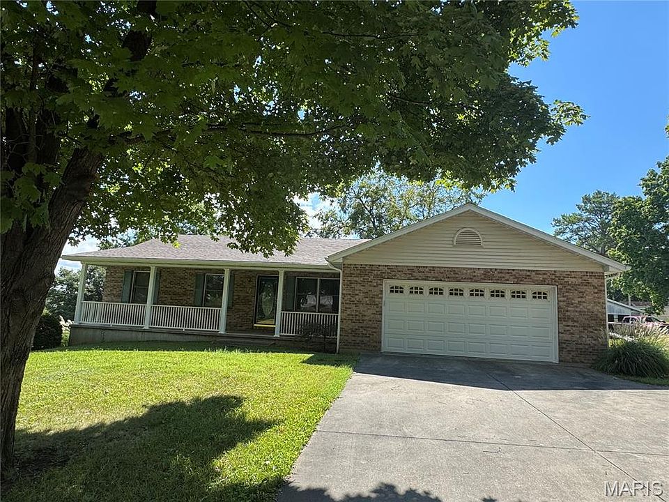1st image of 132 Crestview Dr