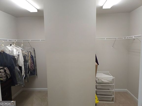 4th image of 3255 Baylor Cir