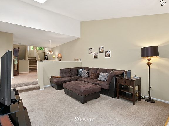 4th image of 15800 Village Green Drive #27