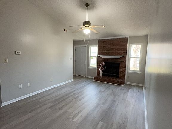 4th image of 233 Easy St