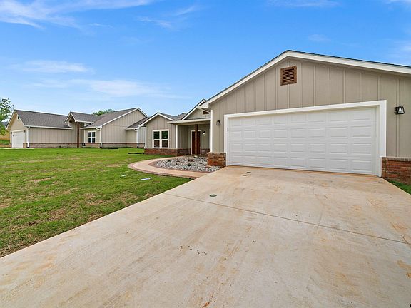 3rd image of 212 Nolan Farms Dr