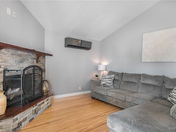 5th image of 82 Bucyrus Dr